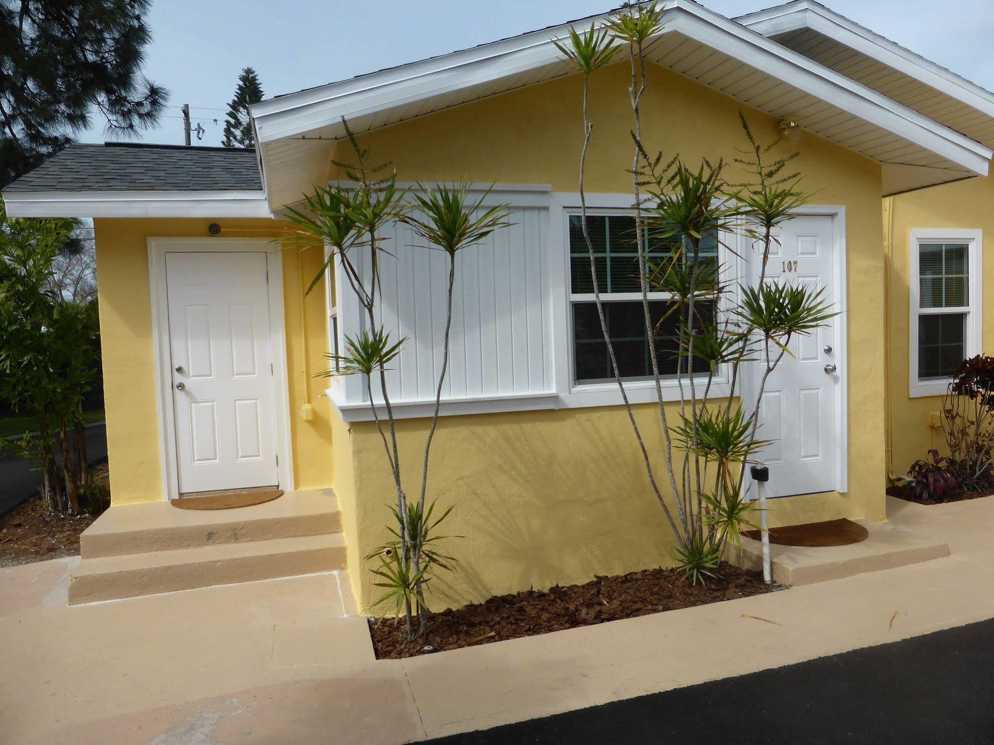 Englewood Bay Motel Exterior foto